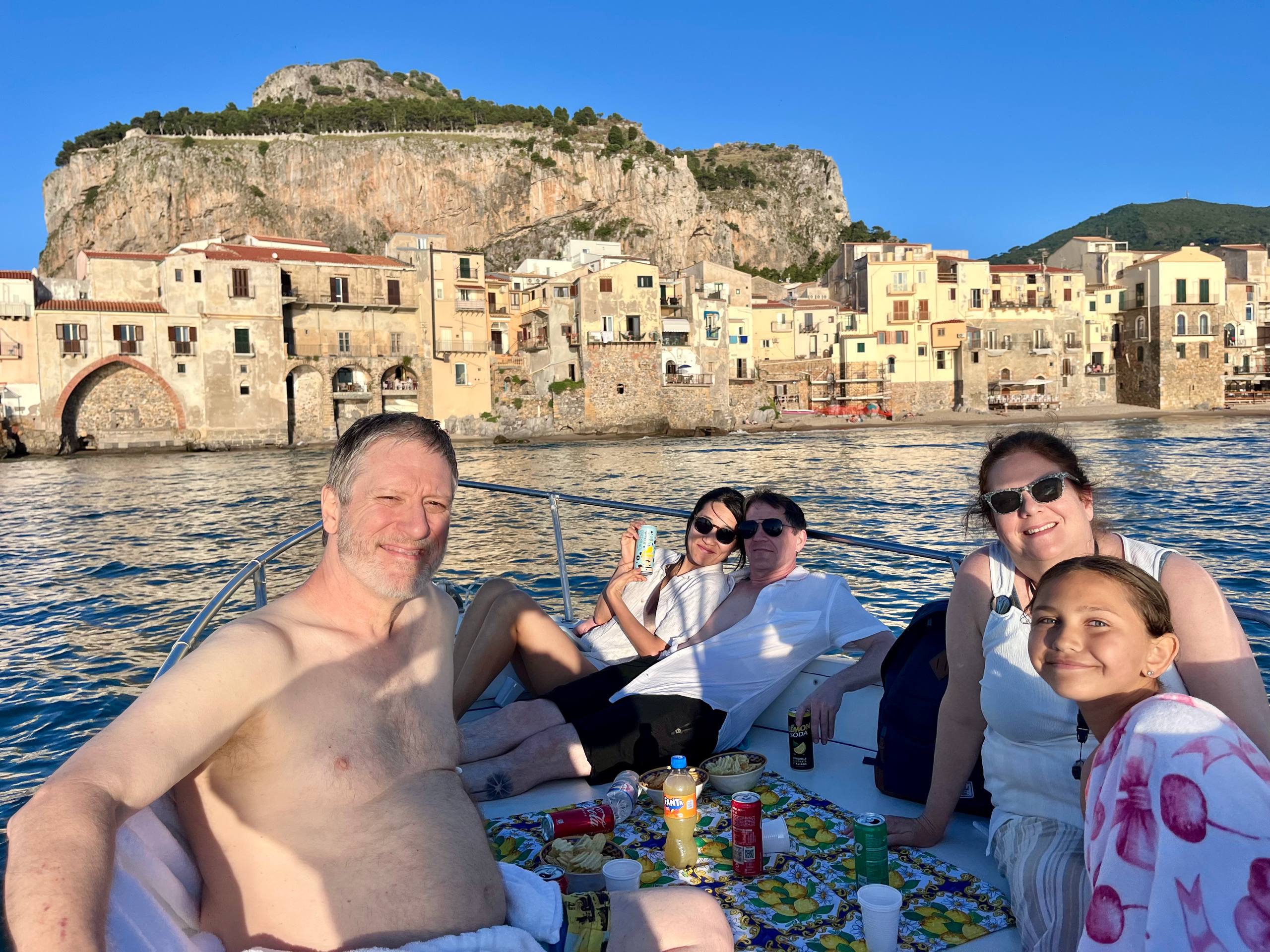 Escursione Privata in Barca con Aperitivo, Snorkeling e Grotte - immagine 5